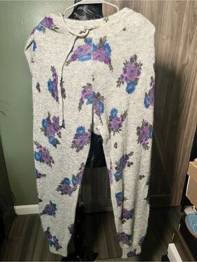 Something Navy Floral Joggers Gray Blue Size M NWT